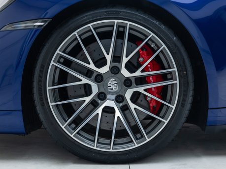 Porsche 911 Turbo (992)