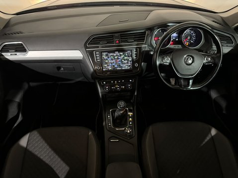 Volkswagen Tiguan SE NAV TDI BMT 4MOTION 10