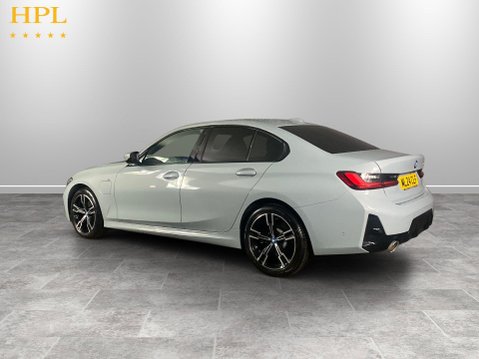 BMW 3 Series 2.0 330e 12kWh M Sport Saloon 4dr Petrol Plug-in Hybrid Auto Euro 6 (s/s) ( 9