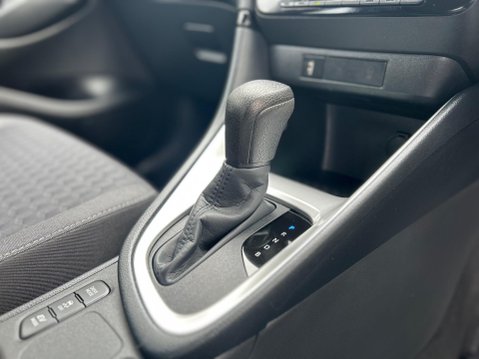 Toyota Yaris ICON FHEV 7