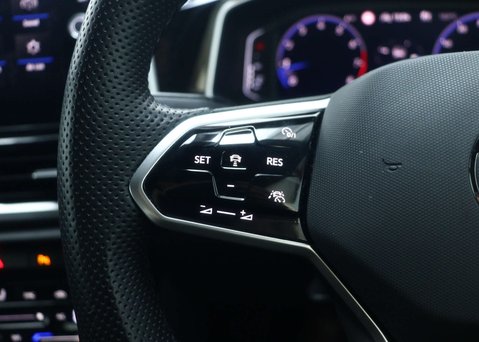 Volkswagen T-Roc 1.5 TSI R-Line Convertible 2dr Petrol Manual 2WD Euro 6 (s/s) (150 ps) 42