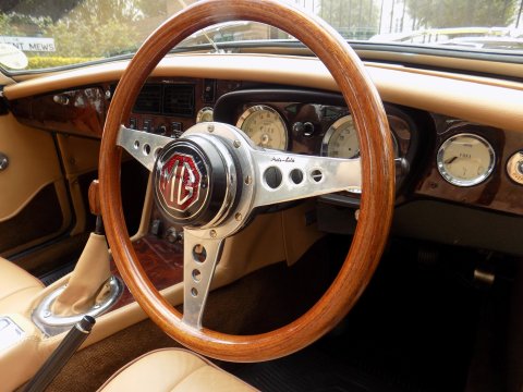 MG B ROADSTER 26