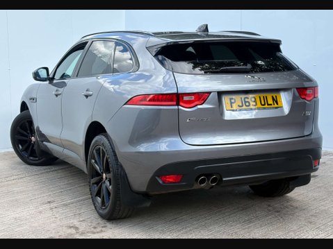 Jaguar F-Pace 2.0 F-PACE Chequered Flag AWD D Auto 4WD 5dr 44