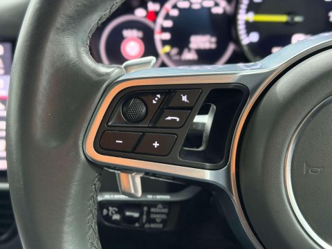 Porsche Cayenne 3.0 V6 E-Hybrid 14kWh SUV 5dr Petrol Plug-in Hybrid TiptronicS 4WD Euro 6 ( 30