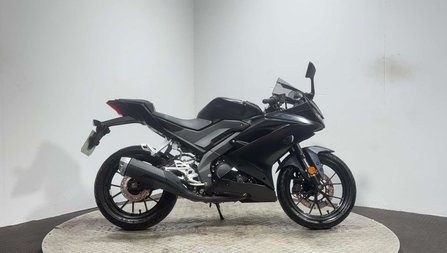 Yamaha R125 YZF 2023 ONLY 4K 1 OWNER NEW MOT SERVICED SPORTS BIKE 125CC