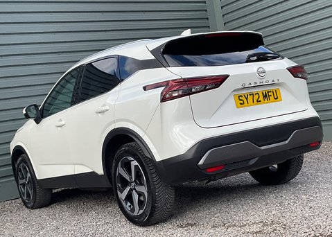 Nissan Qashqai DIG-T N-CONNECTA MHEV 9