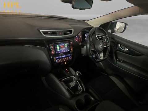 Nissan Qashqai 1.3 DIG-T Acenta Premium SUV 5dr Petrol Manual Euro 6 (s/s) (140 ps) Alloys 14