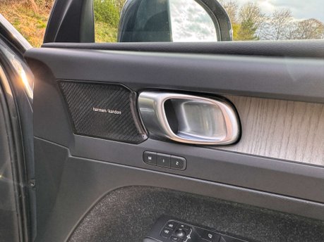 Volvo XC40 2.0 XC40 Inscription Pro D4 AWD Auto 4WD 5dr 26