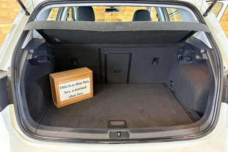 Volkswagen Golf e-Golf Hatchback 5dr Electric Auto (115 ps) 9