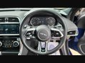 Jaguar XE R-DYNAMIC BLACK MHEV 25
