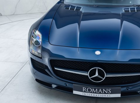 Mercedes-Benz SLS AMG 26