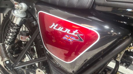 Bullit Hunt 2020 ONLY 1K MODERN 125CC RETRO BIKE CAFE RACER LEARNER 17