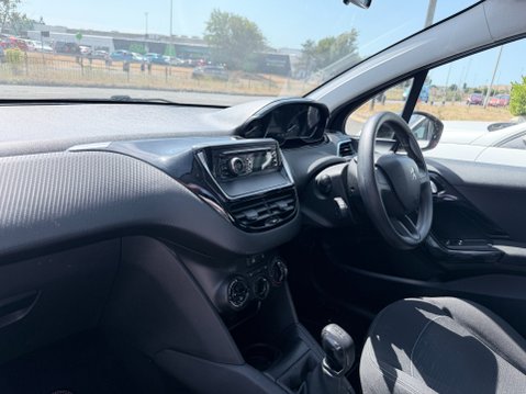 Peugeot 208 1.0 ACCESS A/C 8