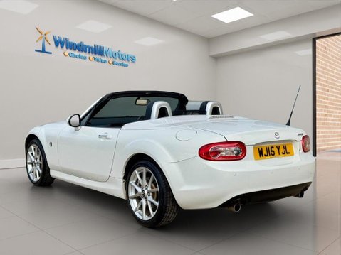 Mazda MX-5 2.0i Sport Tech Roadster Euro 5 2dr 8