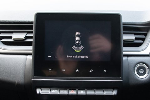 Renault Captur EVOLUTION TCE MHEV 29