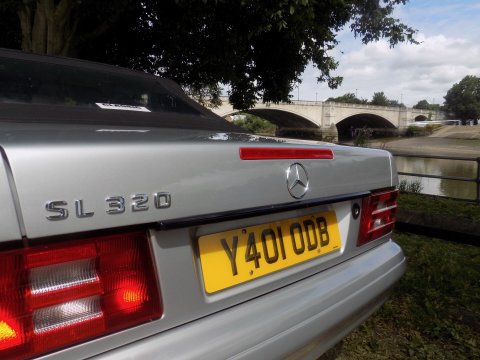 Mercedes-Benz SL Series SL320 3