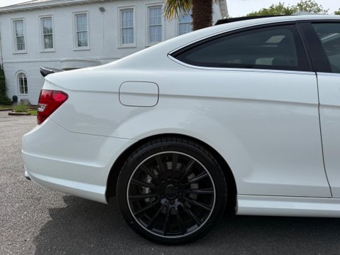Mercedes-Benz C Class 6.3 C63 V8 AMG Edition 125 SpdS MCT Euro 5 2dr 36