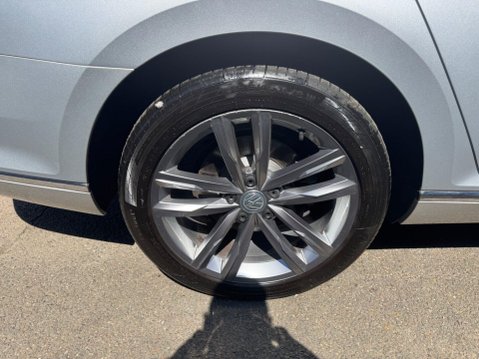 Volkswagen Passat GT TDI BLUEMOTION TECHNOLOGY DSG 31
