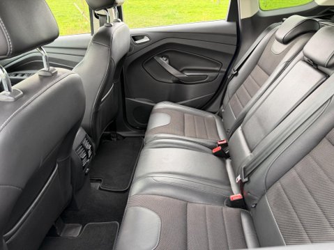 Ford Kuga 2.0 TDCi Titanium 2WD Euro 6 (s/s) 5dr 38