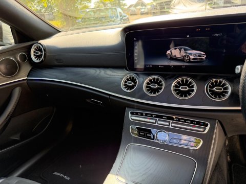 Mercedes-Benz E Class E 300 AMG LINE PREMIUM 23