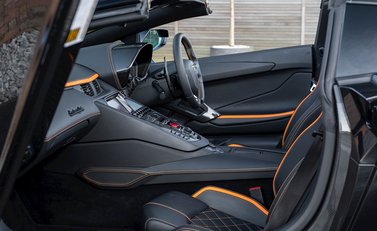 Lamborghini Aventador S LP740-4 Roadster 18