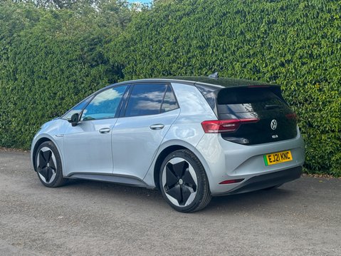 Volkswagen ID.3 Pro Performance 58kWh Style Hatchback 5dr Electric Auto (204 ps) 32