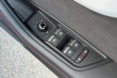 Audi S4 S4 TFSI QUATTRO - COMFORT & SOUND PACK -APPLE CAR PLAY -MAGMA RED LEATHER 39