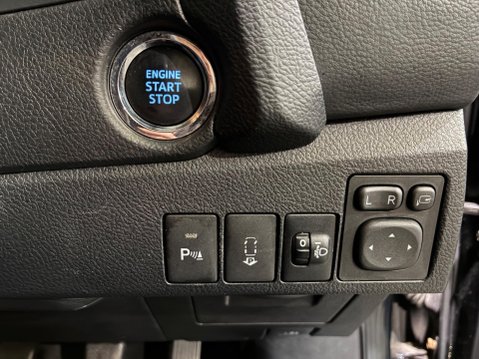 Toyota Auris 1.6 V-Matic Excel Euro 5 5dr 34
