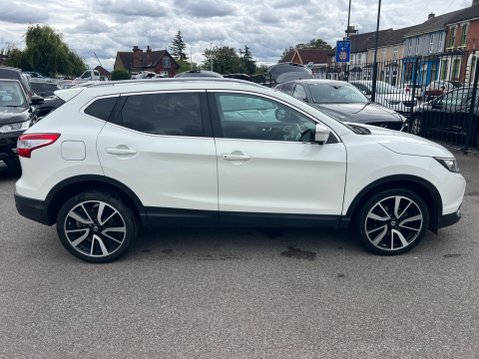 Nissan Qashqai 1.6 dCi Tekna XTRON 2WD Euro 5 (s/s) 5dr 7
