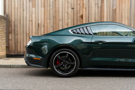 Ford Mustang 5.0 V8 Bullitt Fastback 14