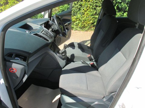 Ford C-Max 1.6 Zetec Euro 5 5dr 26