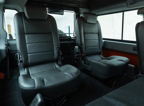 Land Rover Defender 110 ADVENTURE 17