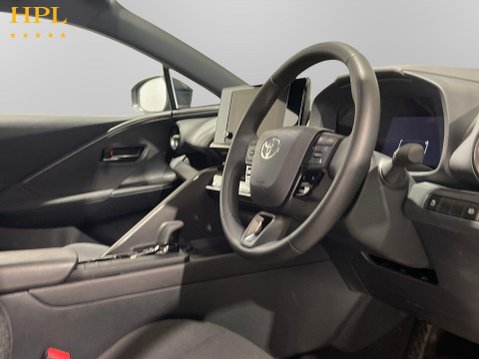 Toyota C-HR 1.8 VVT-h Icon SUV 5dr Petrol Hybrid CVT Euro 6 (s/s) (140 ps) 12