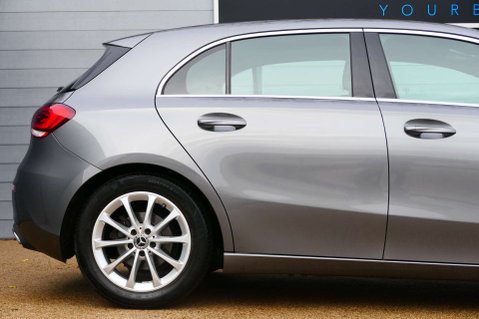 Mercedes-Benz A Class 1.3 A 200 Sport Auto 5dr 9