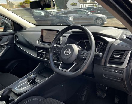 Nissan Qashqai 1.3 Qashqai Acenta Premium DiG-T MHEV CVT 5dr 18