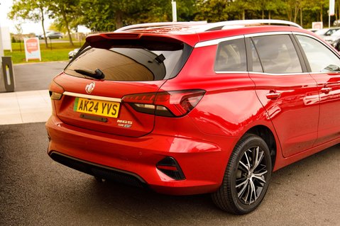 MG MG5 TROPHY 8