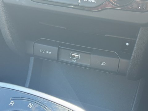 Kia Niro 64kWh 4+ SUV 5dr Electric Auto (201 bhp) 29