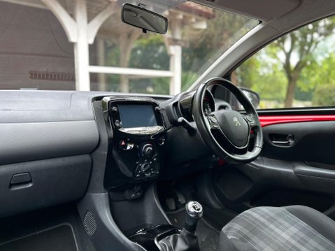 Peugeot 108 ALLURE 9