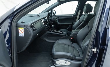 Porsche Macan GTS 17