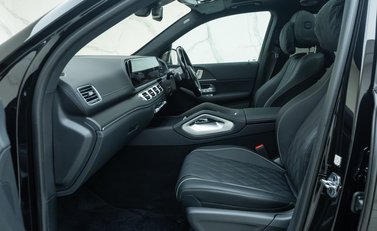 Mercedes-Benz GLS 600 Maybach 21