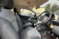 Ford Ka TITANIUM..9 SERVICES INCLUDING CAMBELT.. LOW INSURANCE GROUP.. £35 ROAD TAX 4