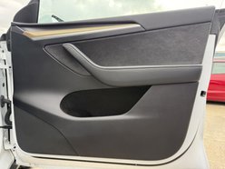 Tesla Model Y (Dual Motor) Long Range SUV 5dr Electric Auto 4WDE (384 bhp) 32