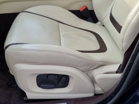 Jaguar XF D PORTFOLIO 37