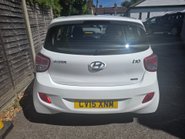 Hyundai i10 SE ONLY 13,000 MILES FROM NEW 5