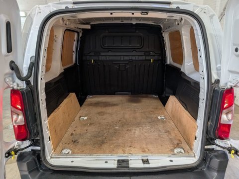 Peugeot Partner BLUEHDI PROFESSIONAL PREMIUM PLUS L1 15