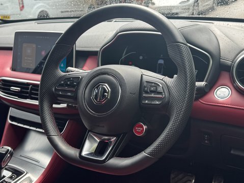 MG HS 1.5 T-GDI Trophy SUV 5dr Petrol DCT Euro 6 (s/s) (162 ps) 12