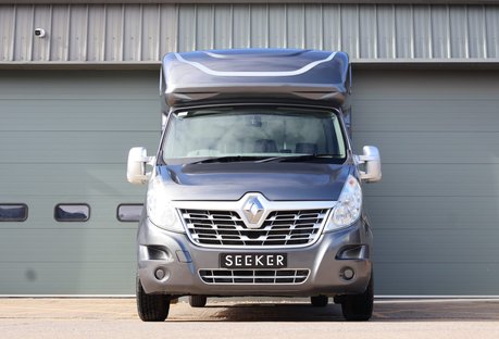Renault Master 3.5 ton Coach Built Freddie Gover Horsebox with uprated suspension alloys 