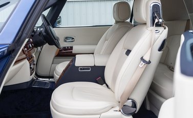 Rolls-Royce Phantom Drophead Coupe 17