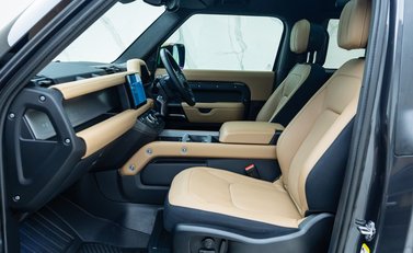 Land Rover Defender 90 D350 X-DYNAMIC HSE 18