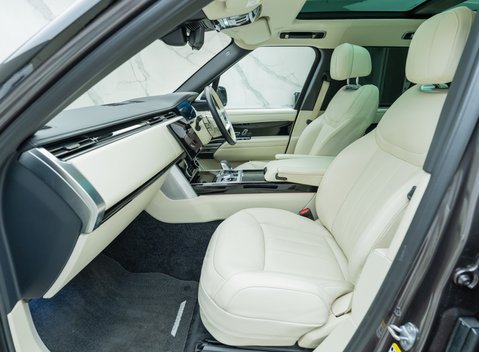 Land Rover Range Rover P400 AUTOBIOGRAPHY 18